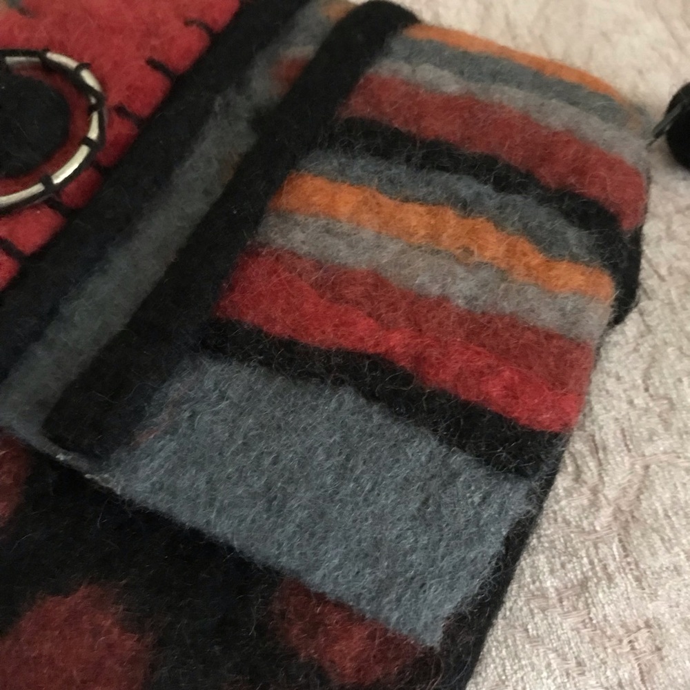 Colorful Felt Clutch Bag - Picture 3 of 8